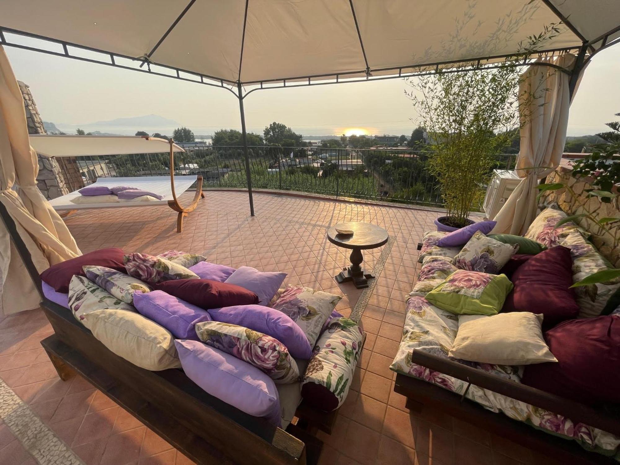 Domus Parva - Villa Con Bio-Piscina, Spa Privata E Appartamenti Panoramici Bacoli Zewnętrze zdjęcie